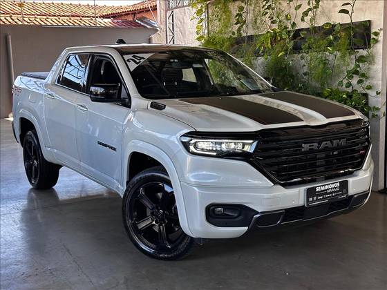 RAM RAMPAGE 2.0 HURRICANE 4 TURBO GASOLINA R/T 4X4 AUTOMÁTICO